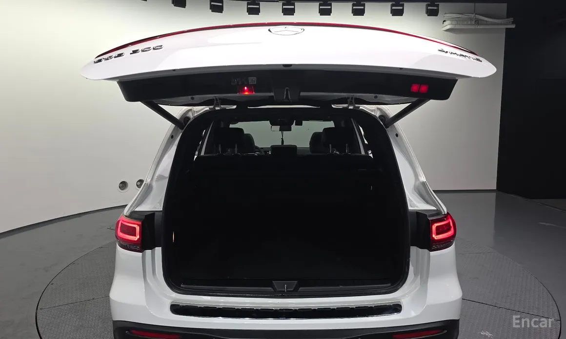 Фото 20 - Mercedes-Benz EQB