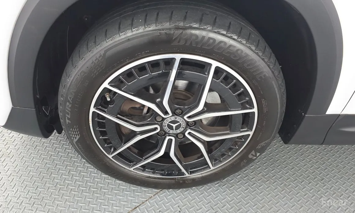 Фото 5 - Mercedes-Benz EQB