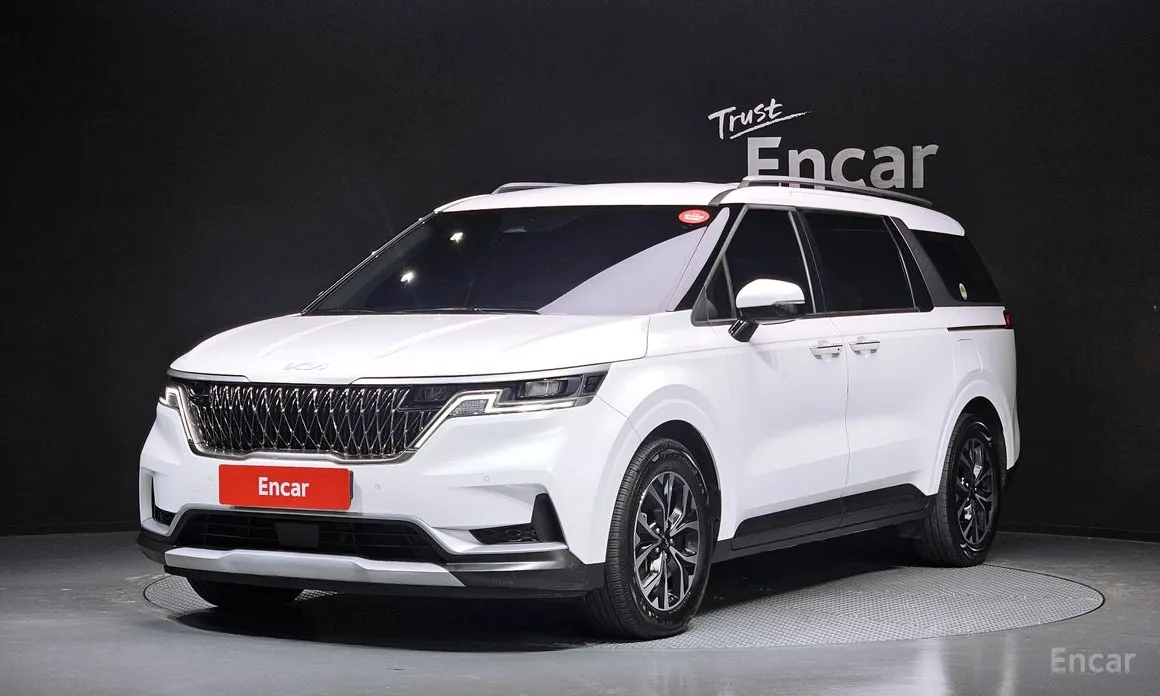 Фото 1 - Kia Carnival