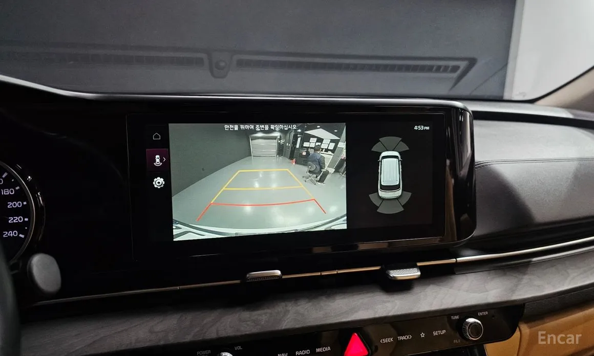 Фото 14 - Kia Carnival