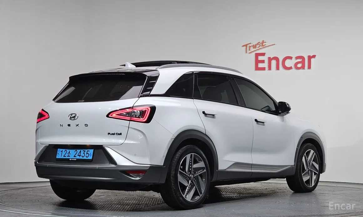 Фото 2 - Hyundai Nexo