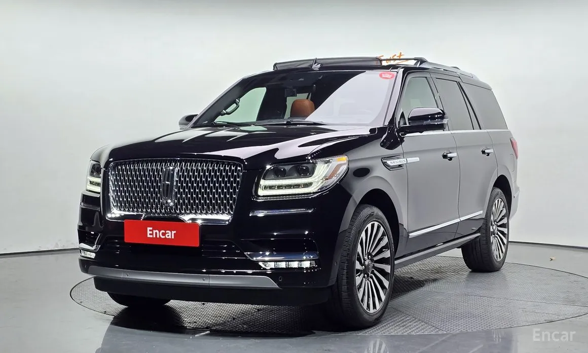 Фото 1 - Lincoln Navigator