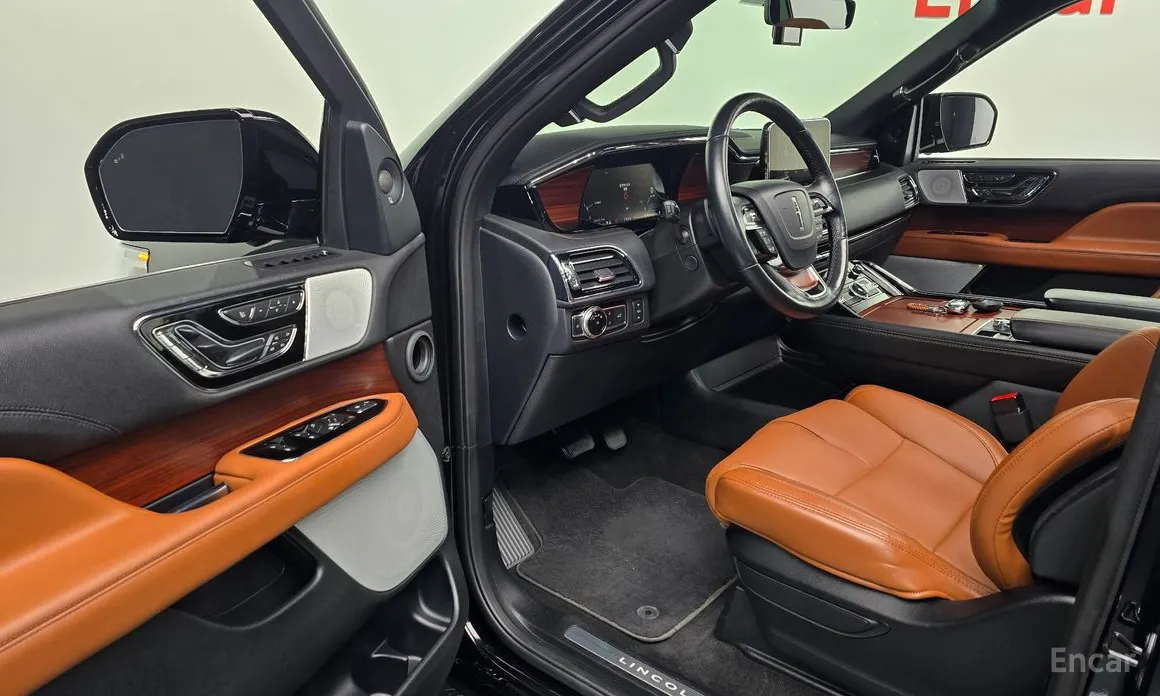 Фото 11 - Lincoln Navigator