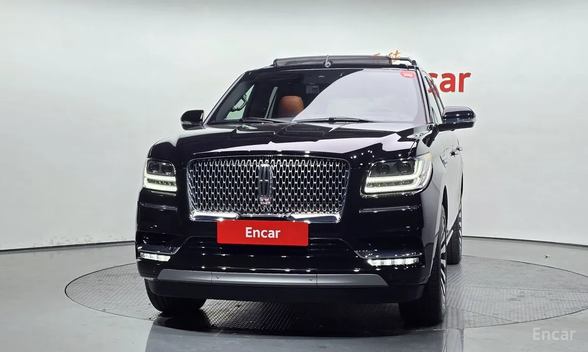 Фото 3 - Lincoln Navigator