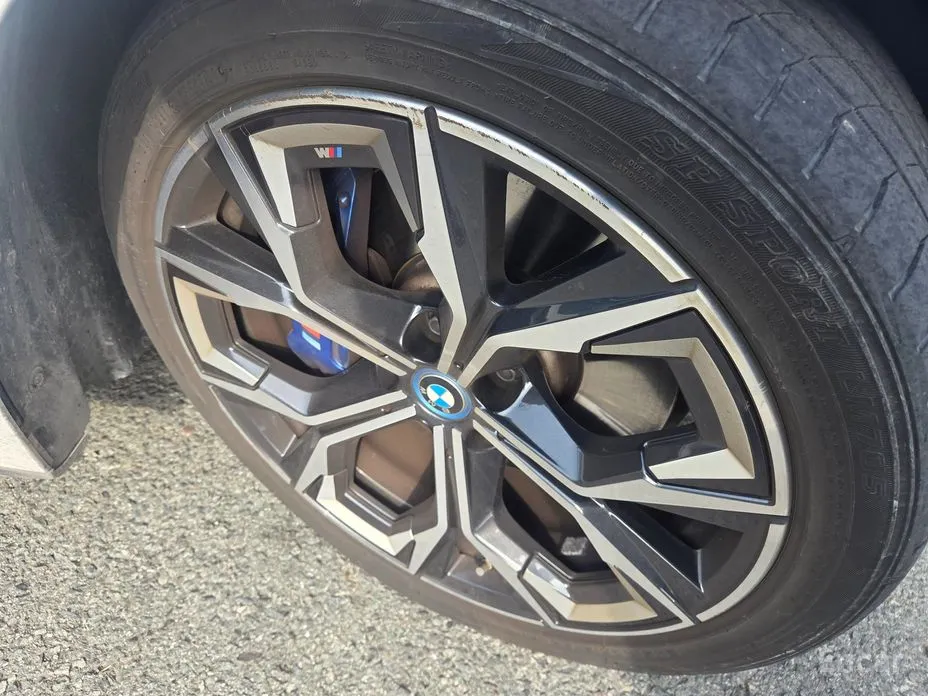 Фото 13 - BMW i4