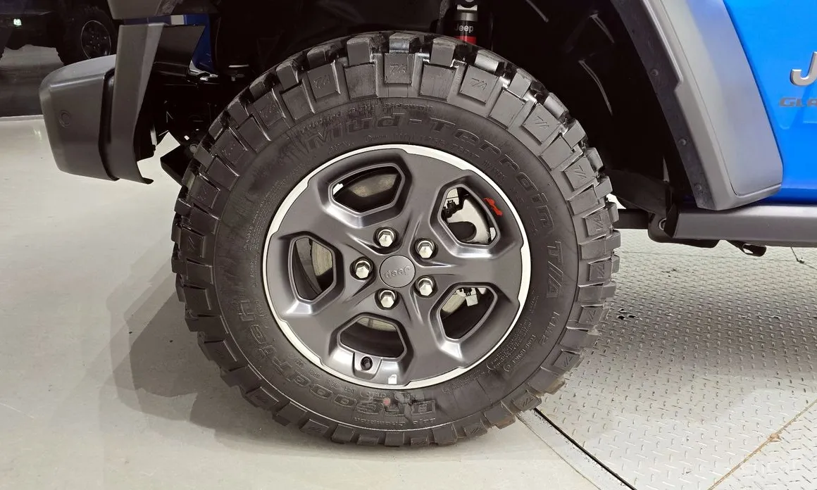 Фото 5 - Jeep Gladiator