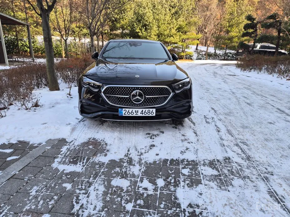 Photo 1 - Mercedes-Benz E-Class