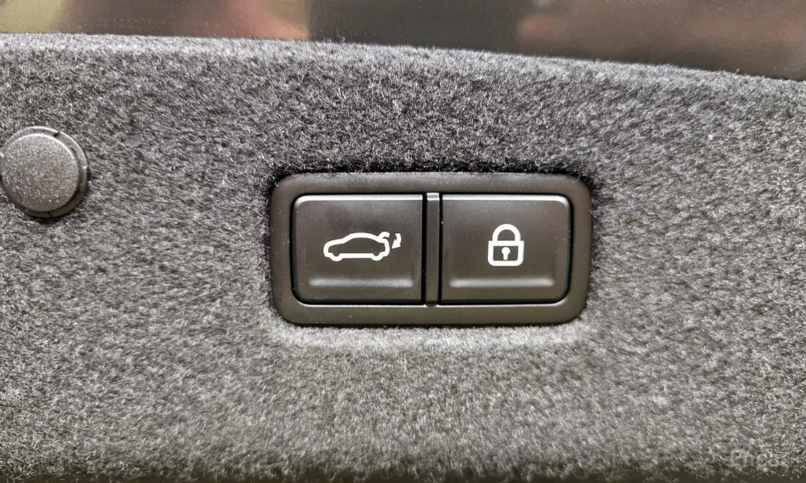 Фото 19 - Kia K8