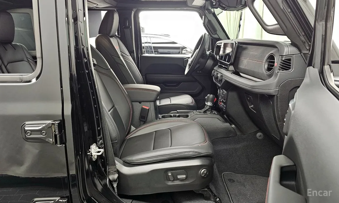 Фото 11 - Jeep Wrangler