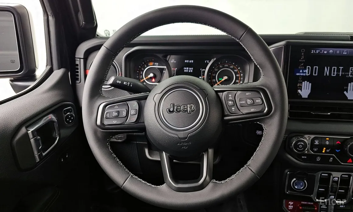 Фото 13 - Jeep Wrangler