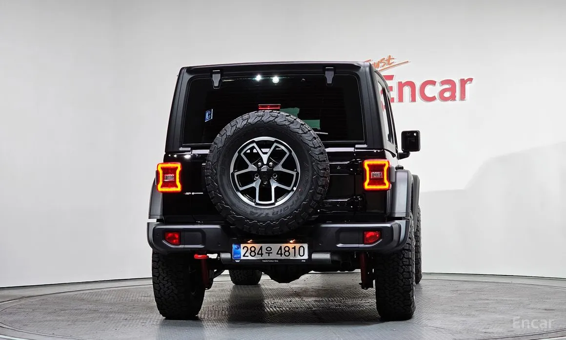 Фото 4 - Jeep Wrangler