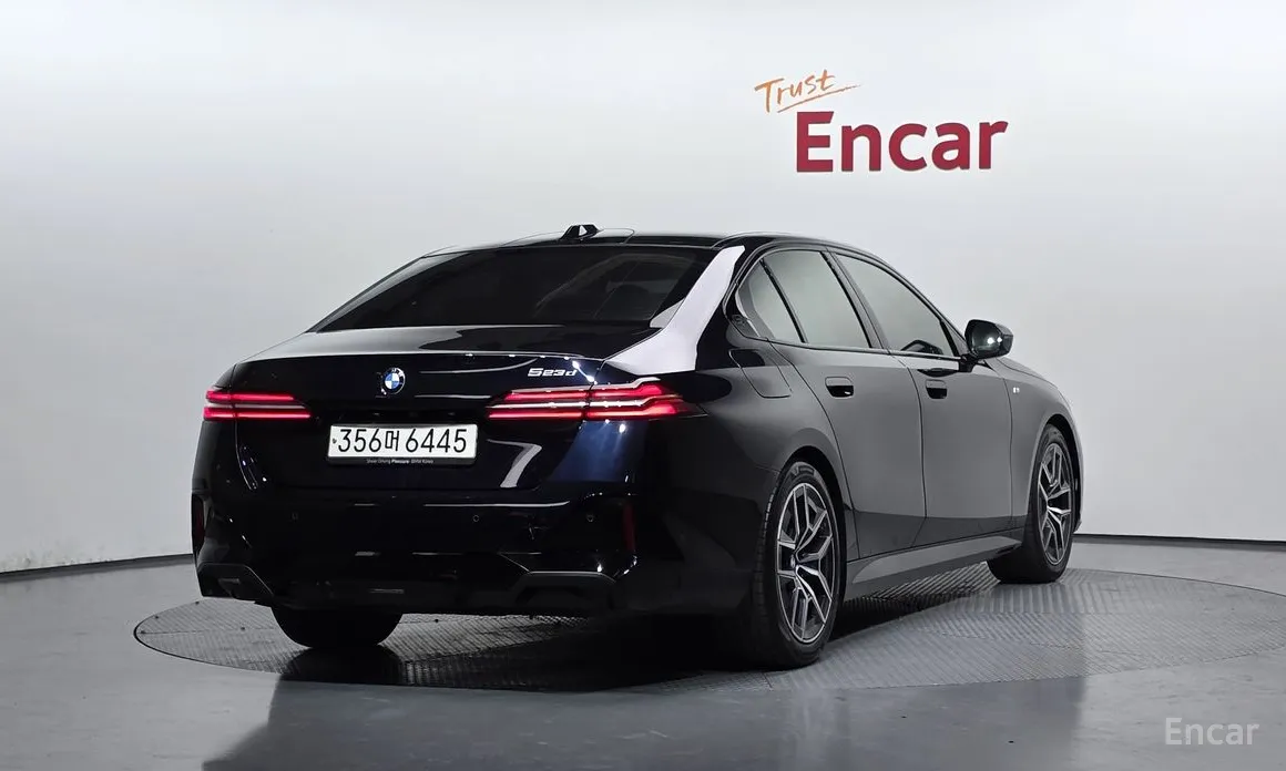 Фото 2 - BMW 5 Series