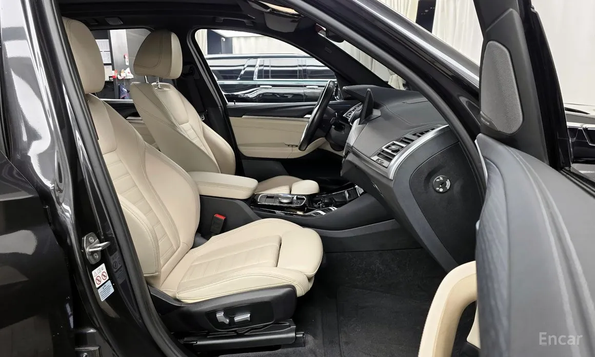 Фото 11 - BMW iX3