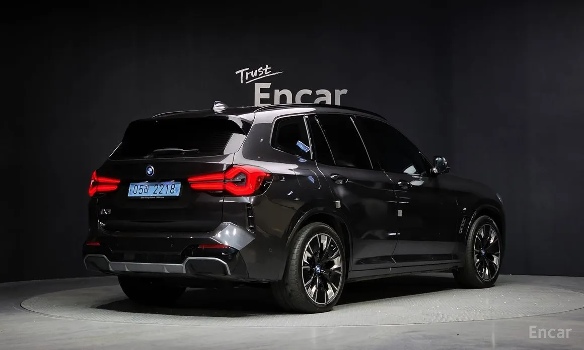 Фото 2 - BMW iX3