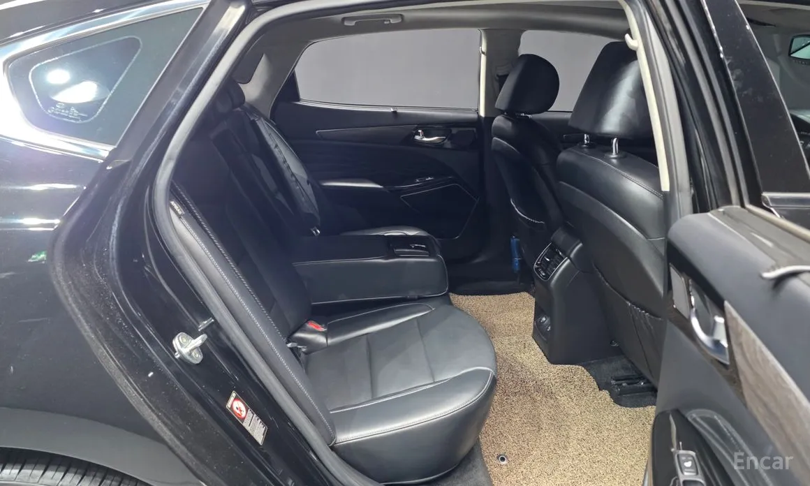 Фото 12 - Kia K7