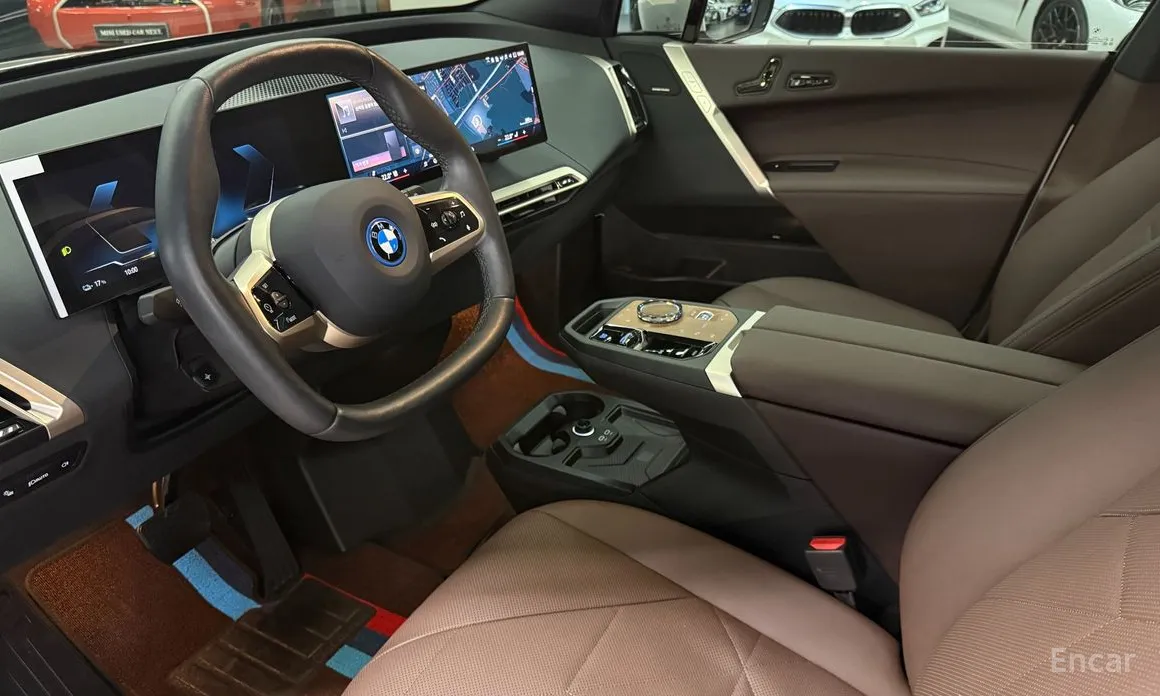 Фото 11 - BMW iX