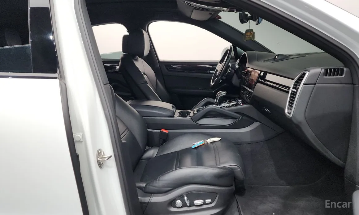 Фото 11 - Porsche Cayenne