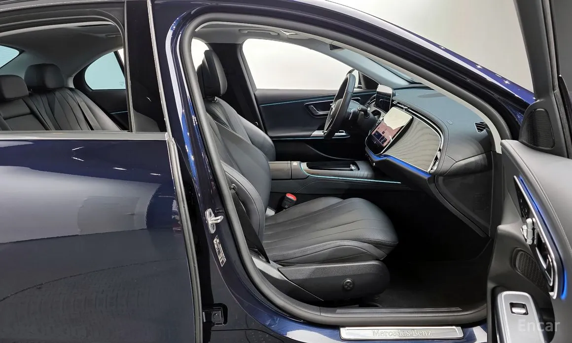 Фото 10 - Mercedes-Benz E-Class