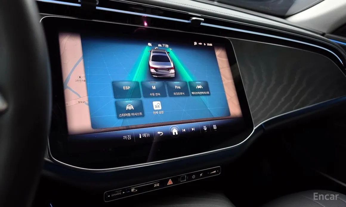 Фото 15 - Mercedes-Benz E-Class