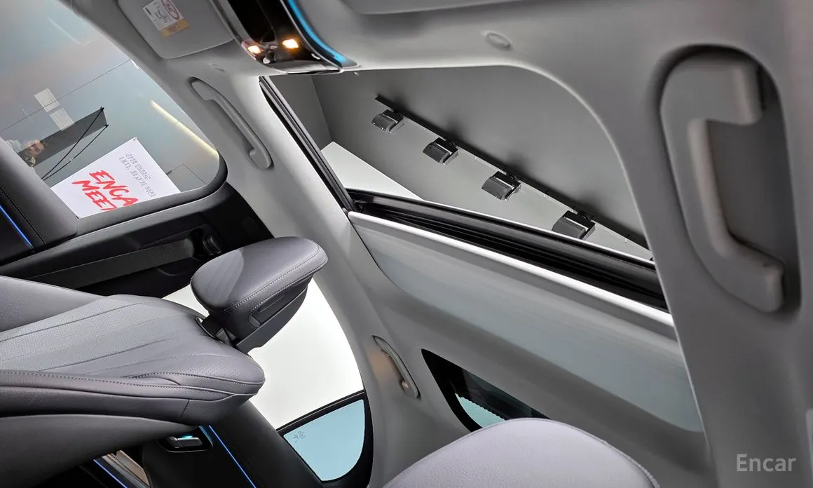 Фото 19 - Mercedes-Benz E-Class