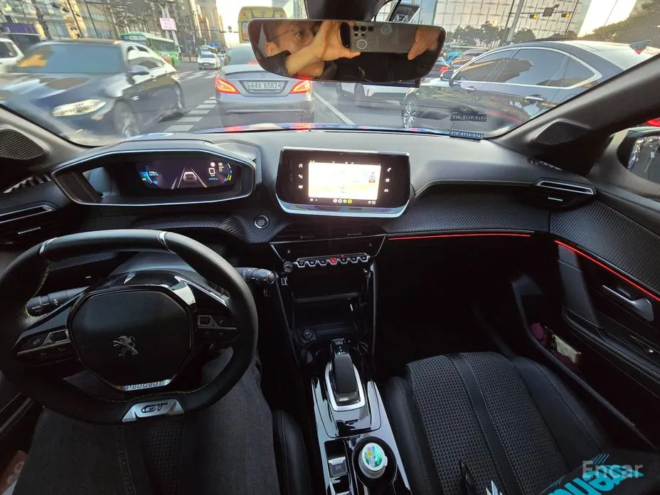 Фото 16 - Peugeot 208