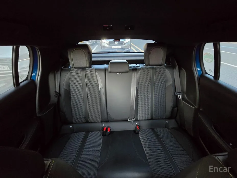 Фото 17 - Peugeot 208