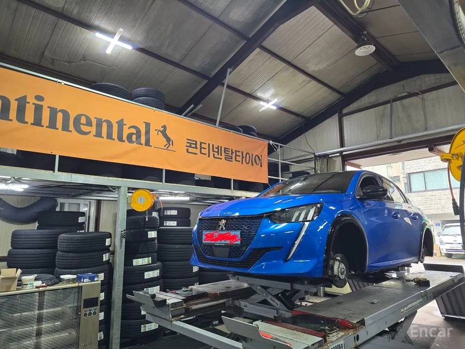 Фото 18 - Peugeot 208