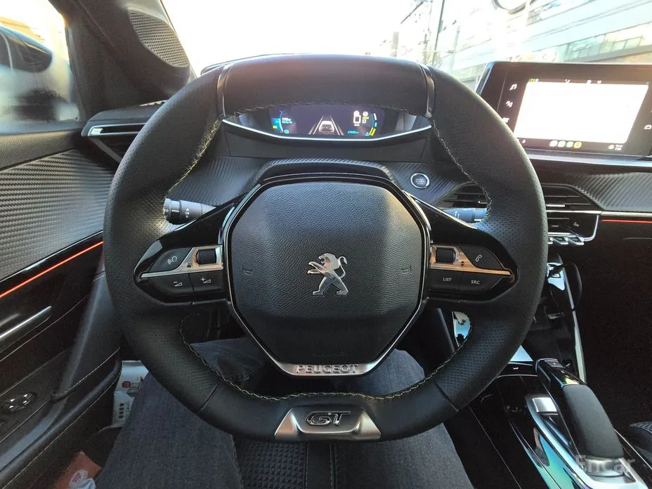 Фото 20 - Peugeot 208