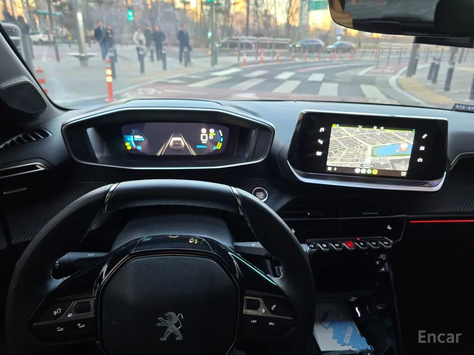 Фото 8 - Peugeot 208