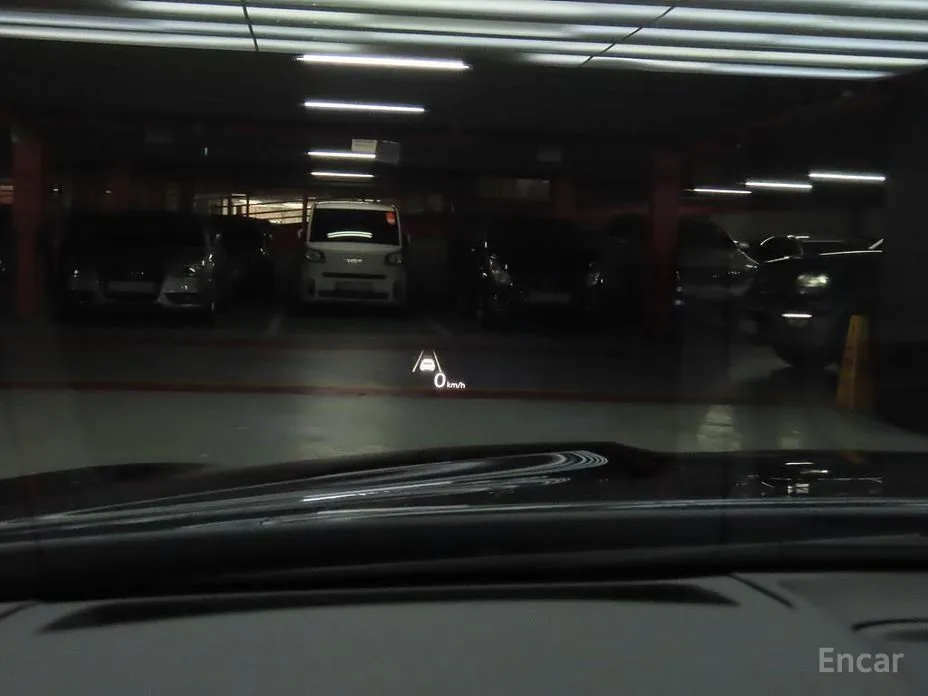 Фото 17 - Genesis G70