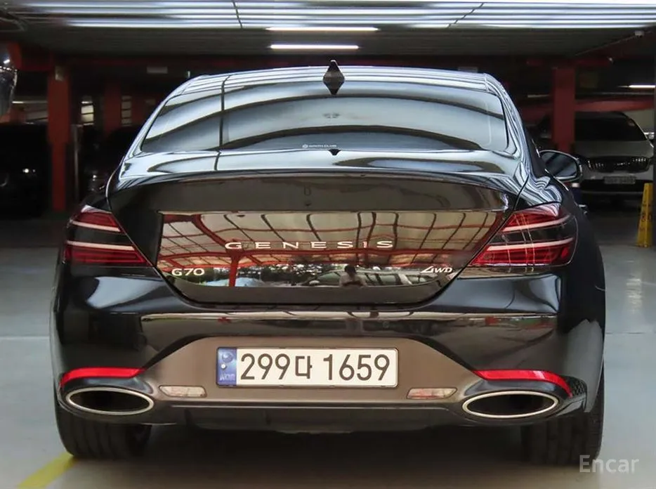 Фото 4 - Genesis G70