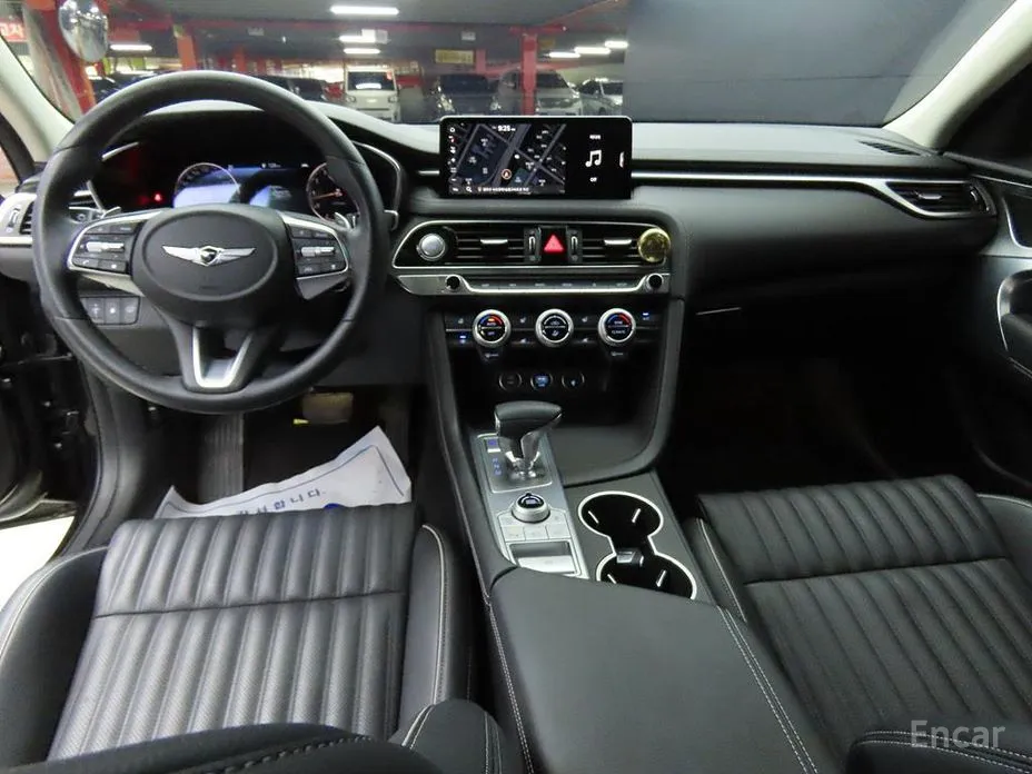 Фото 7 - Genesis G70