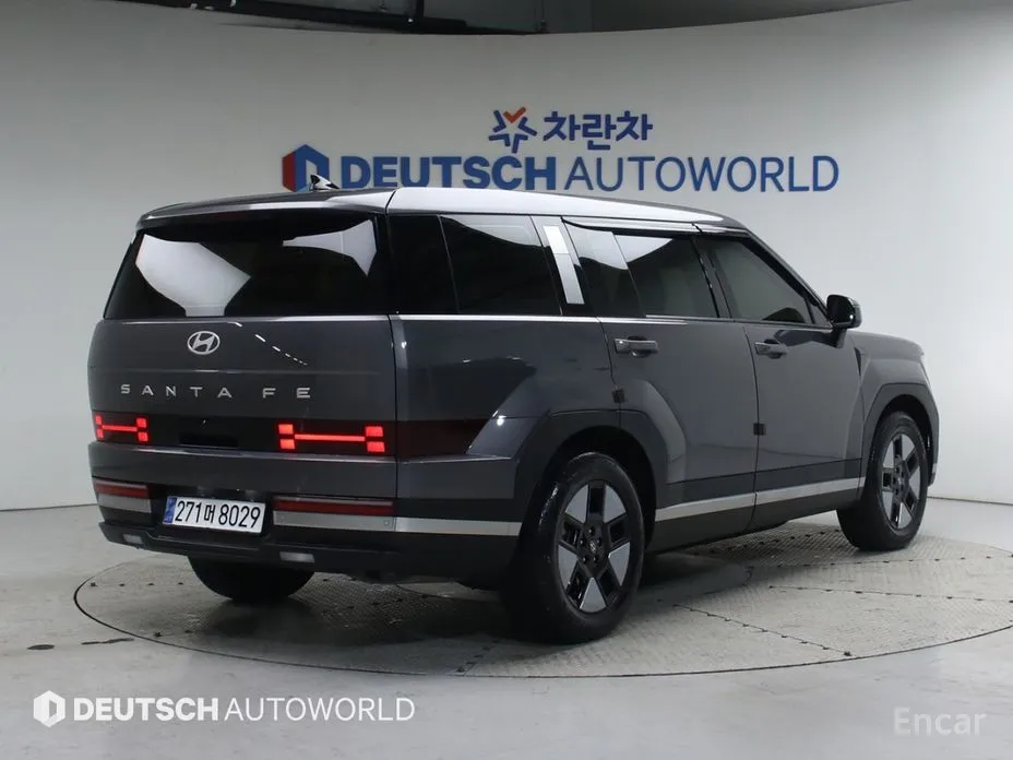 Фото 2 - Hyundai Santa Fe
