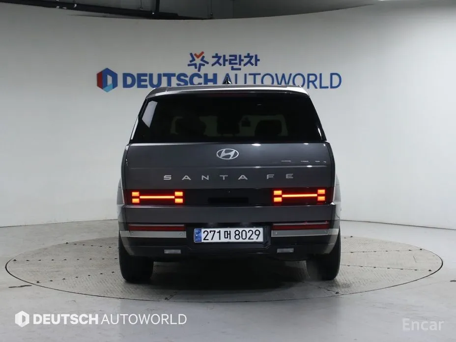 Фото 4 - Hyundai Santa Fe