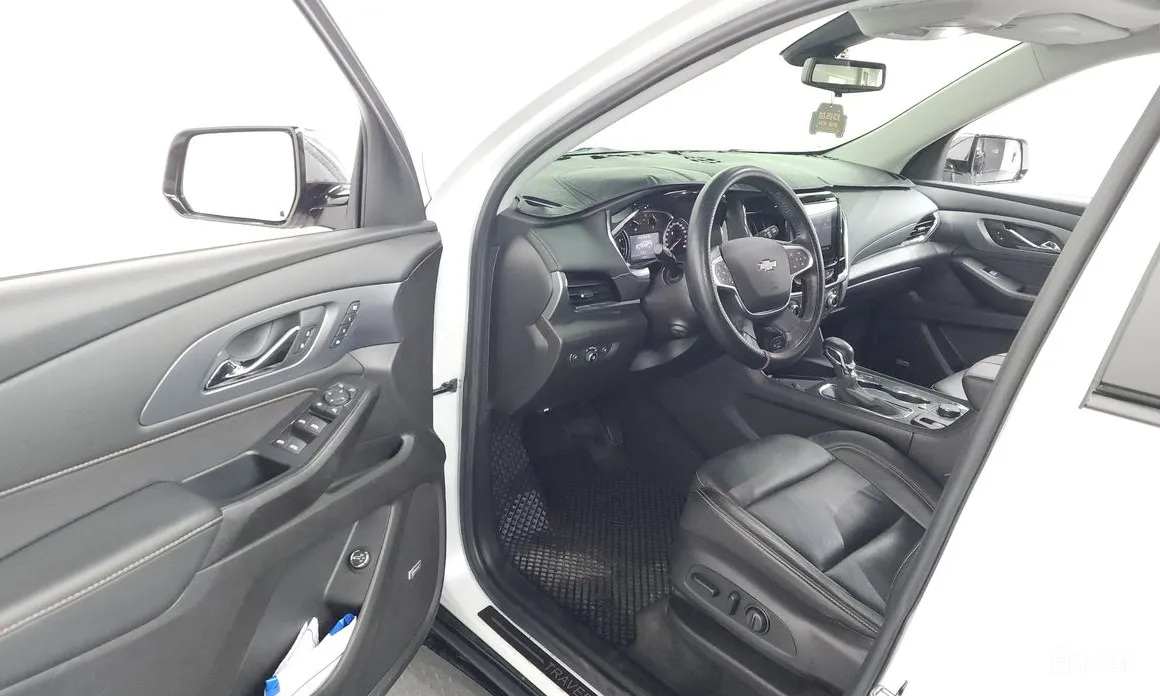 Фото 10 - Chevrolet Traverse