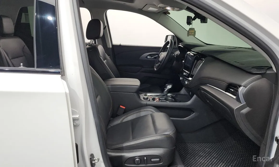 Фото 11 - Chevrolet Traverse