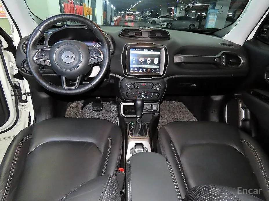 Фото 10 - Jeep Renegade