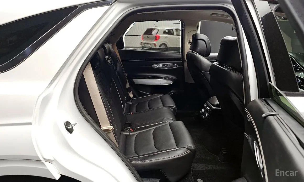 Фото 11 - Genesis GV70