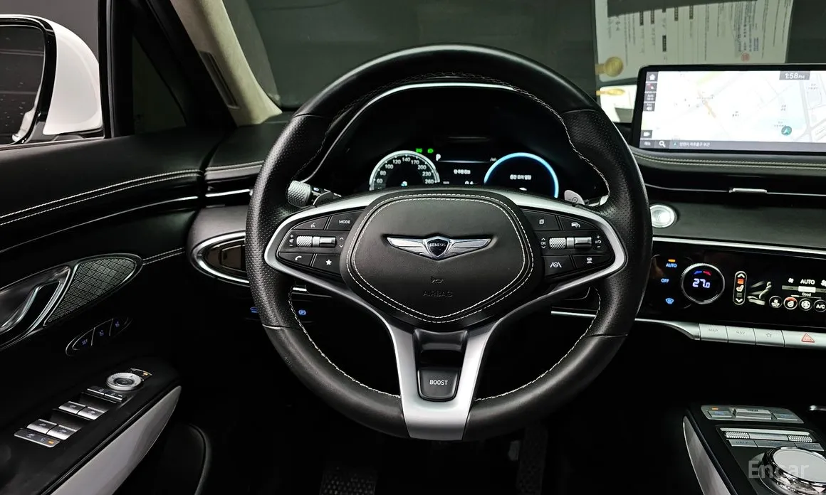 Фото 13 - Genesis GV70