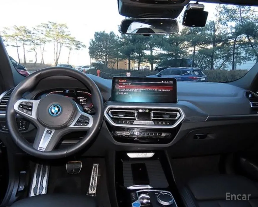 Фото 8 - BMW iX3