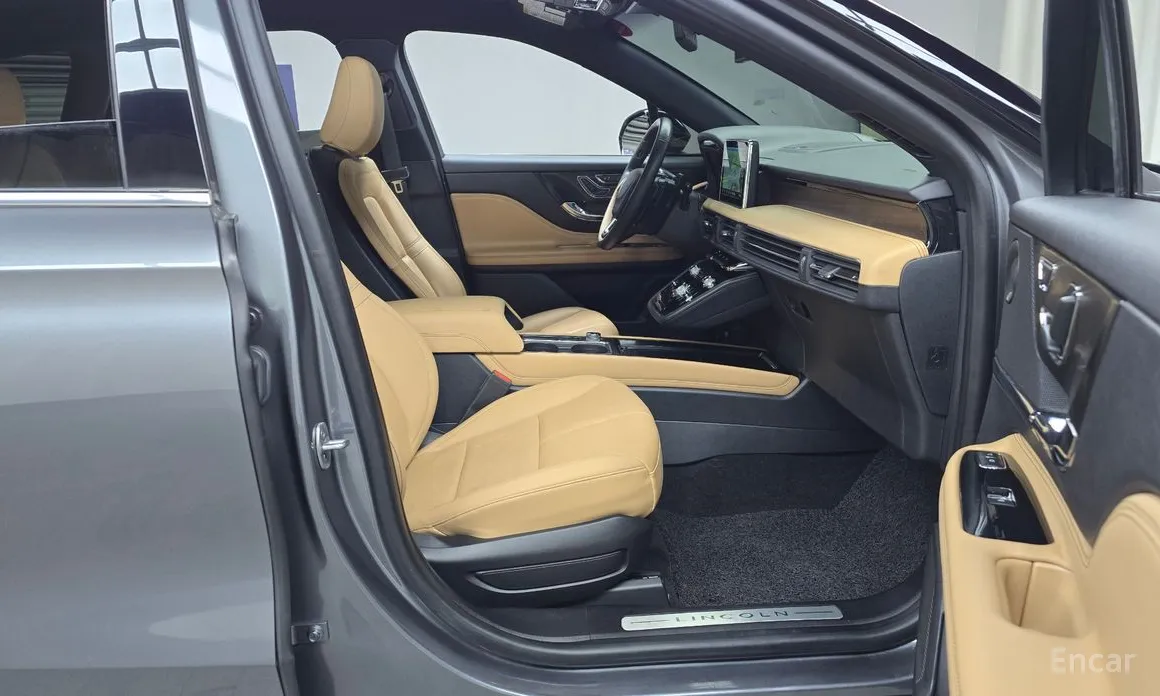 Фото 11 - Lincoln Corsair