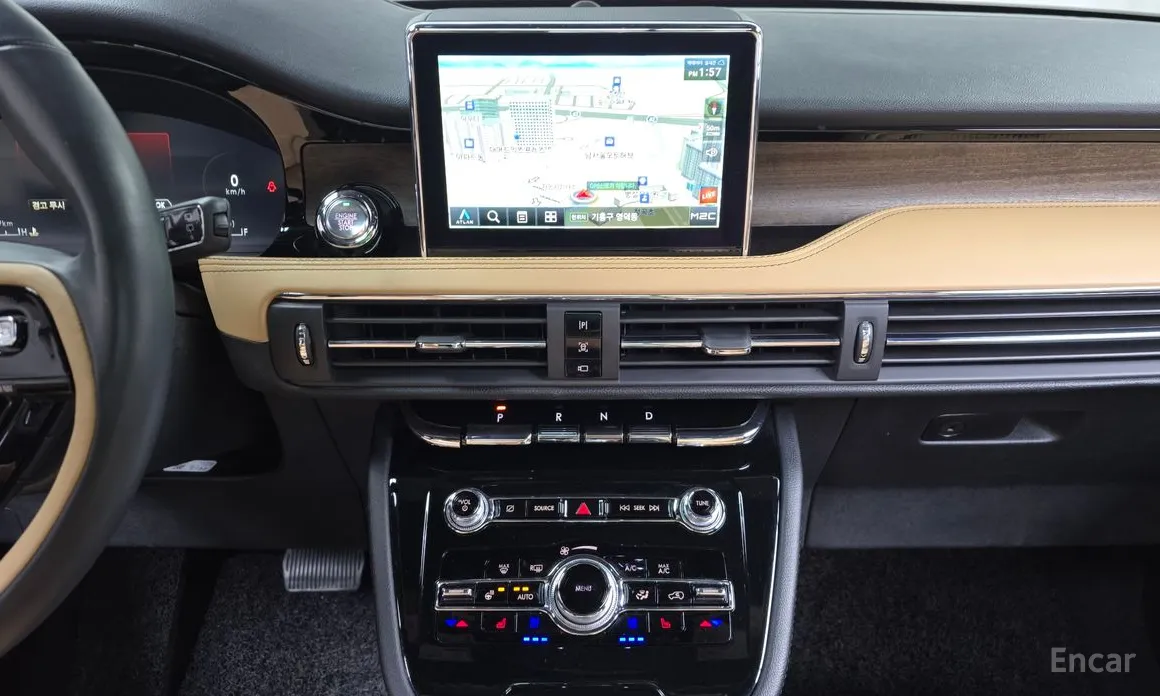 Фото 14 - Lincoln Corsair