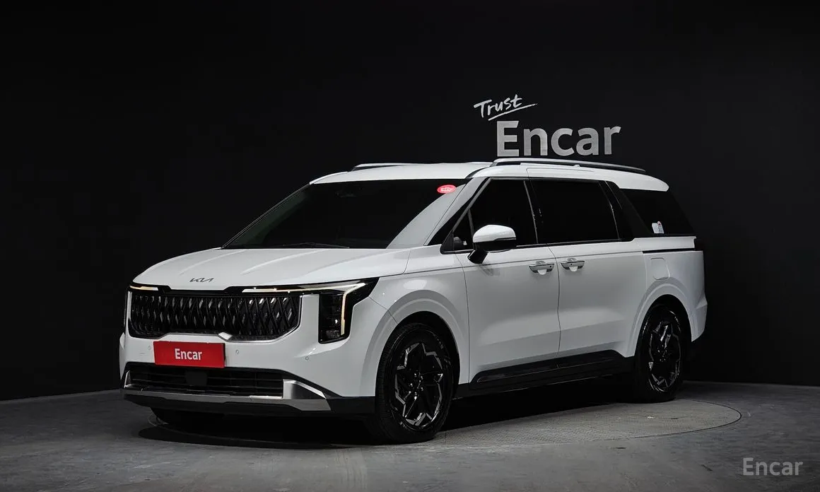 Фото 1 - Kia Carnival