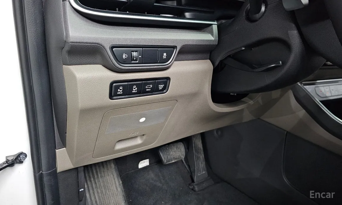 Фото 17 - Kia Carnival