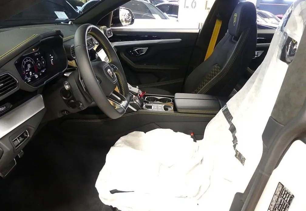 Фото 10 - Lamborghini Urus