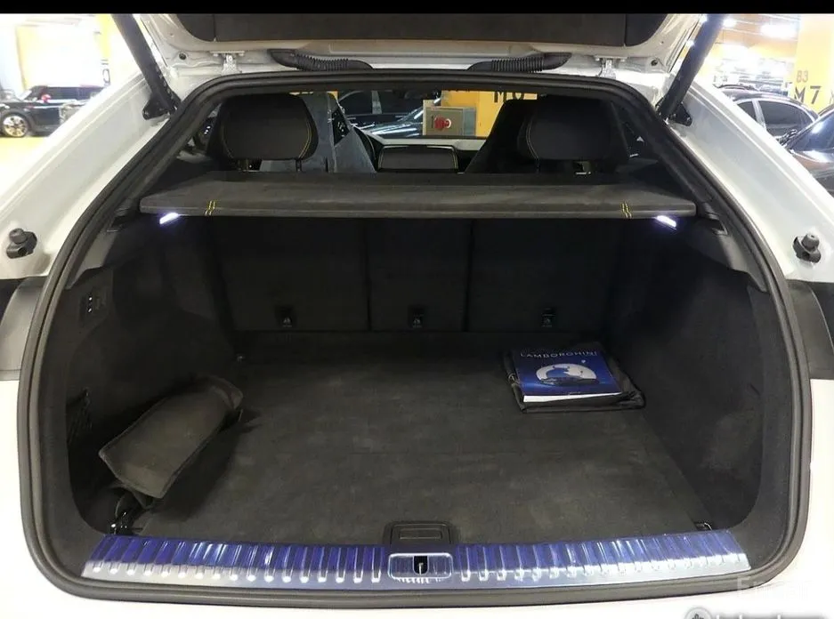 Фото 16 - Lamborghini Urus