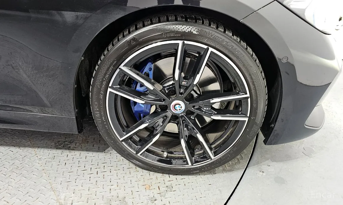 Photo 5 - BMW 3 Series