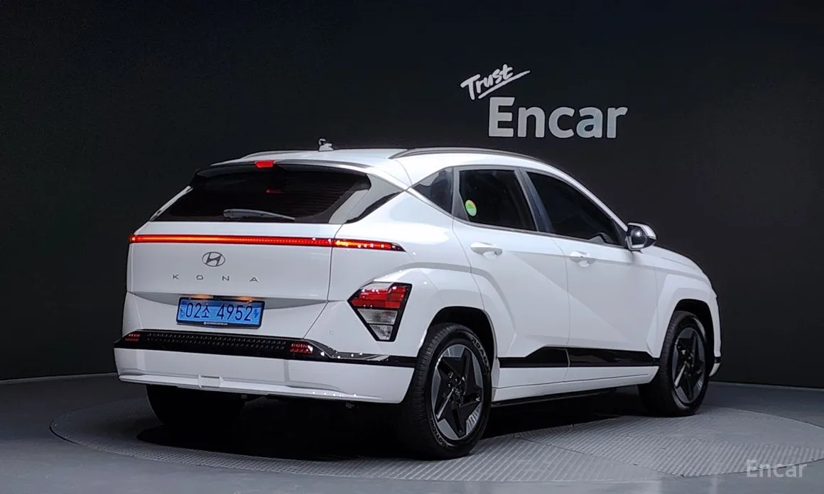 Фото 2 - Hyundai Kona