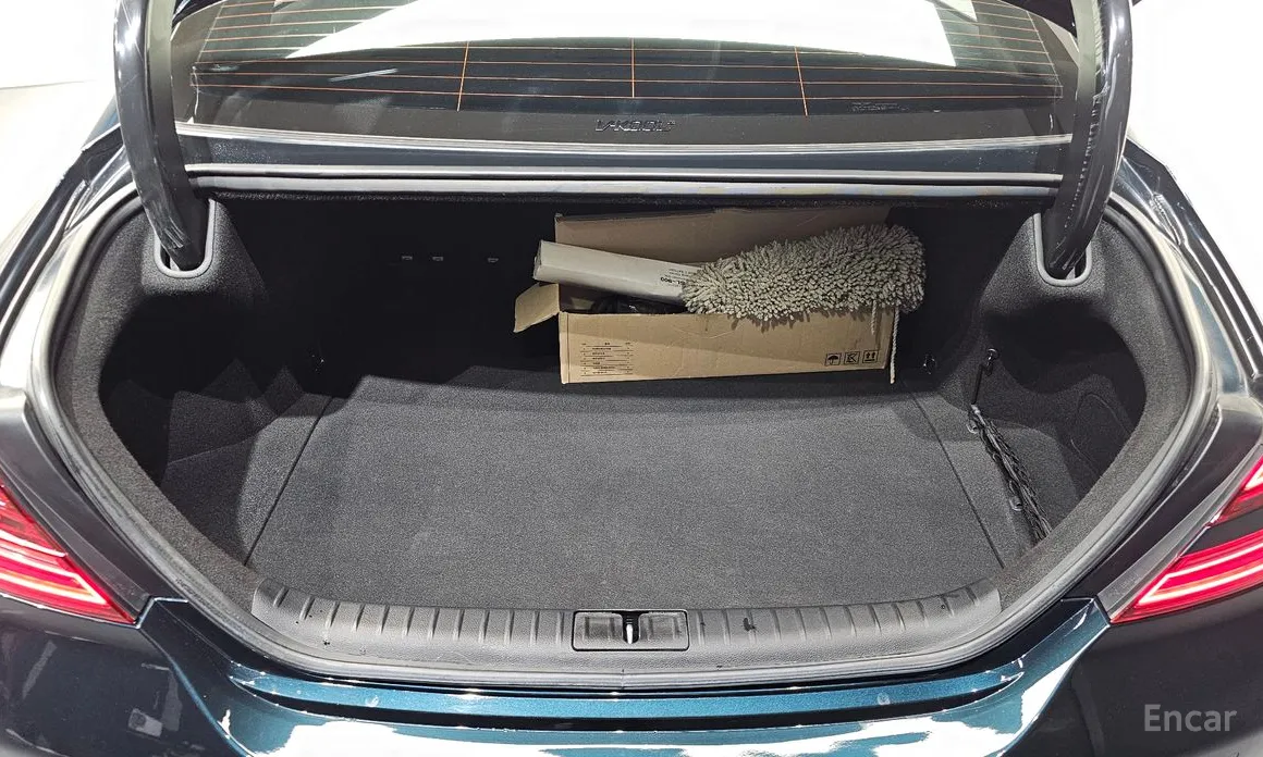 Фото 20 - Genesis G70