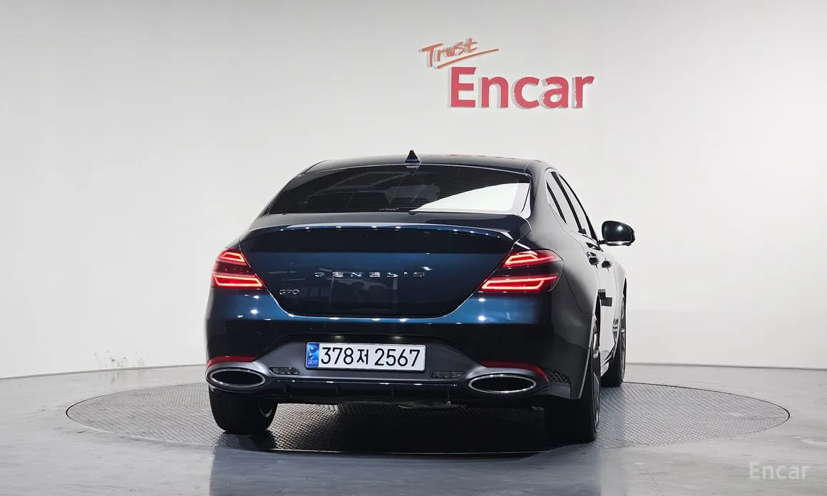 Фото 4 - Genesis G70